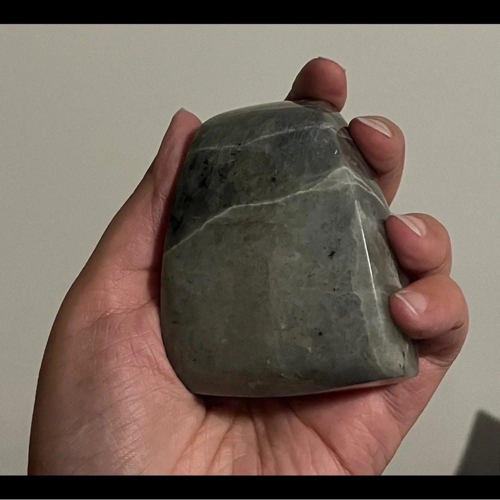 (RELISTED) OOAK Raspberry-Kiss Labradorite Freeform 💋 - Picture 12 of 15